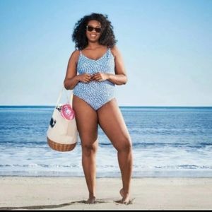 NWT vineyard Vines Whale Bathing suit